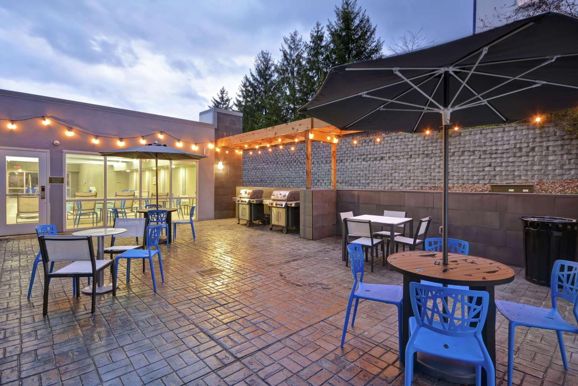 Home2 Suites By Hilton Grand Rapids North Walker Exterior foto